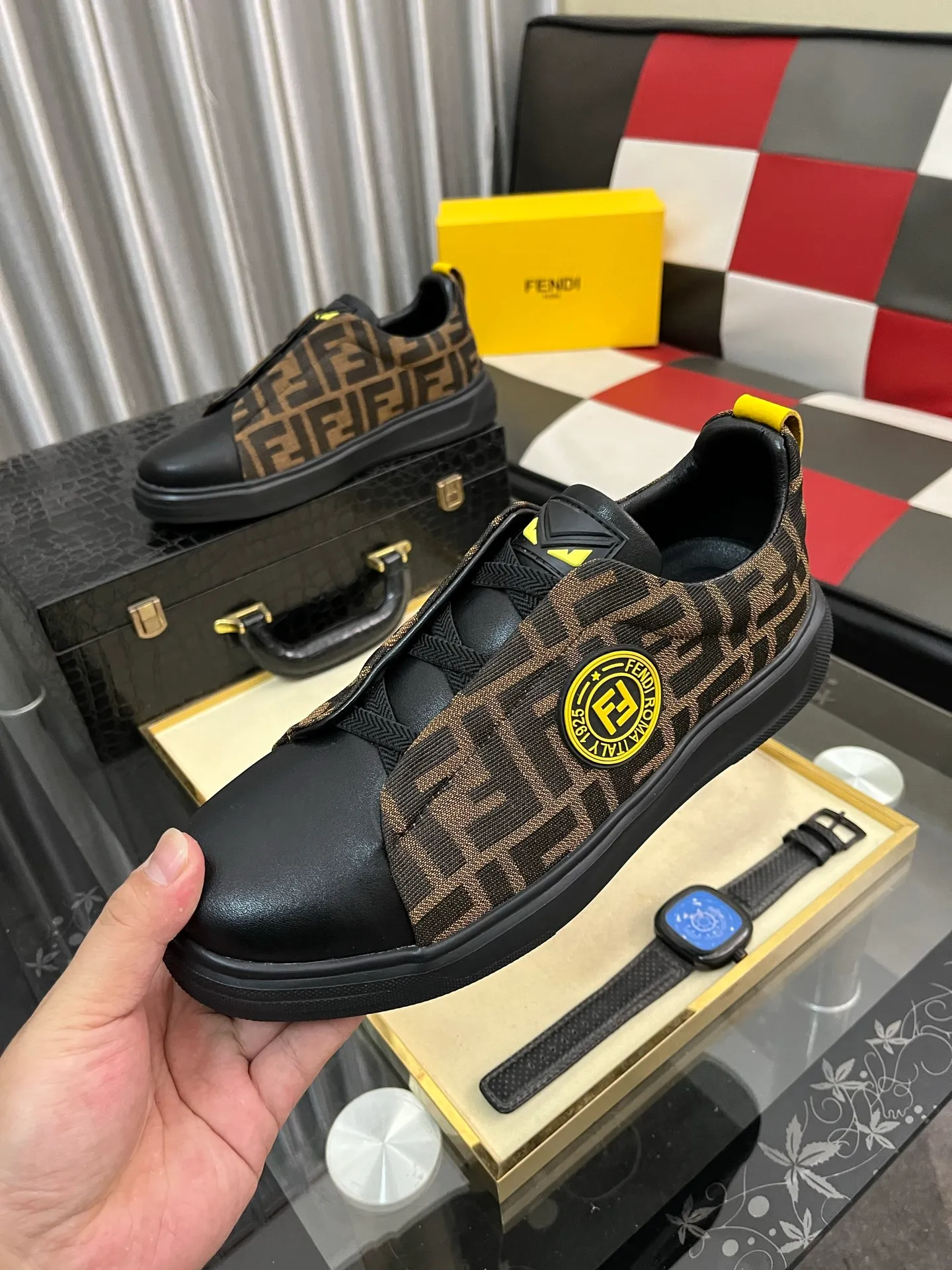 Men's shoes 💰400⌚️⌚️【FENDI】The latest high-end men's shoes in Hong Kong! Original quality. The upper is made of imported cowhide material and cowhide lining! Super comfortable on the foot, original wear-resistant outsole, luxurious, fashionable, casual and versatile! Size: 38-442️⃣Colors available